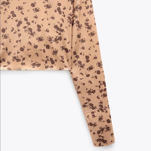 NWT. Zara Floral Print Crop Top. Size XS, M, L. - Picture 4 of 9